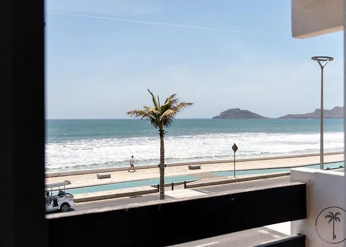 2 Bdr Apartment With Ocean View In Avenida Del Mar Mazatlán