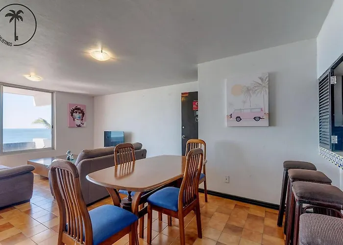 2 Bdr Apartment With Ocean View In Avenida Del Mar Mazatlán